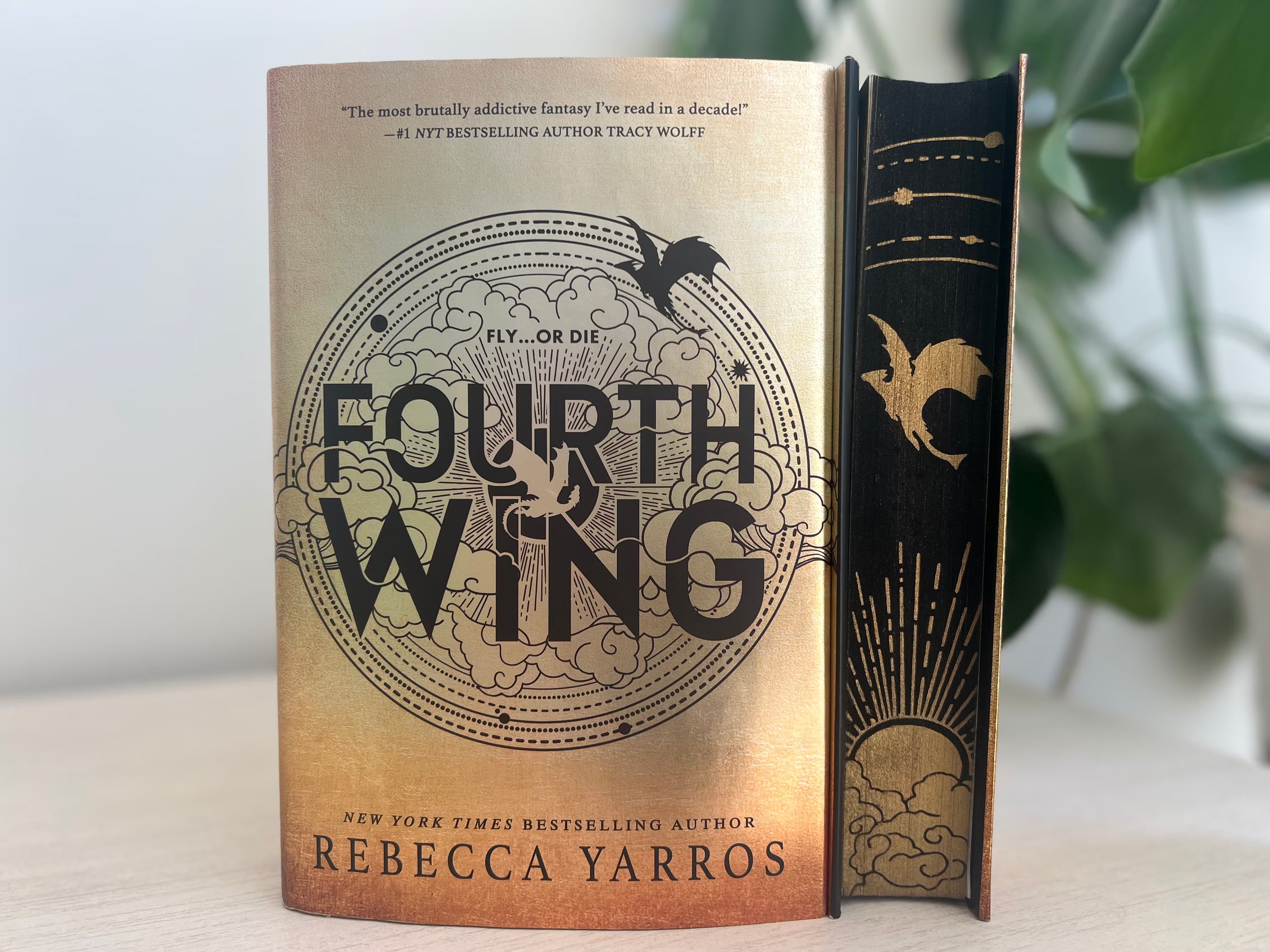 Fourth wing ( HARDCOVER ) by Rebecca Yarros