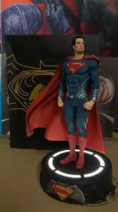 DC: Super-Man 21cm Led Base - Premium Action Figure