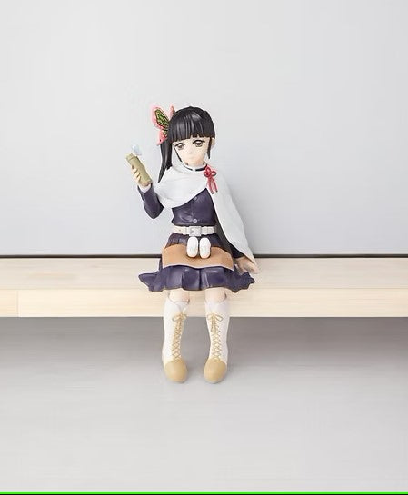 Demon Slayer : Kanae Kocho Sitting - Action Figure 15cm