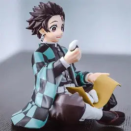 Demon Slayer : Tanjiro Kamado Sitting - Action Figure 11cm