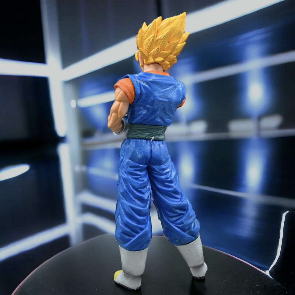 DBZ : Vegeto Self Standing - Action Figure